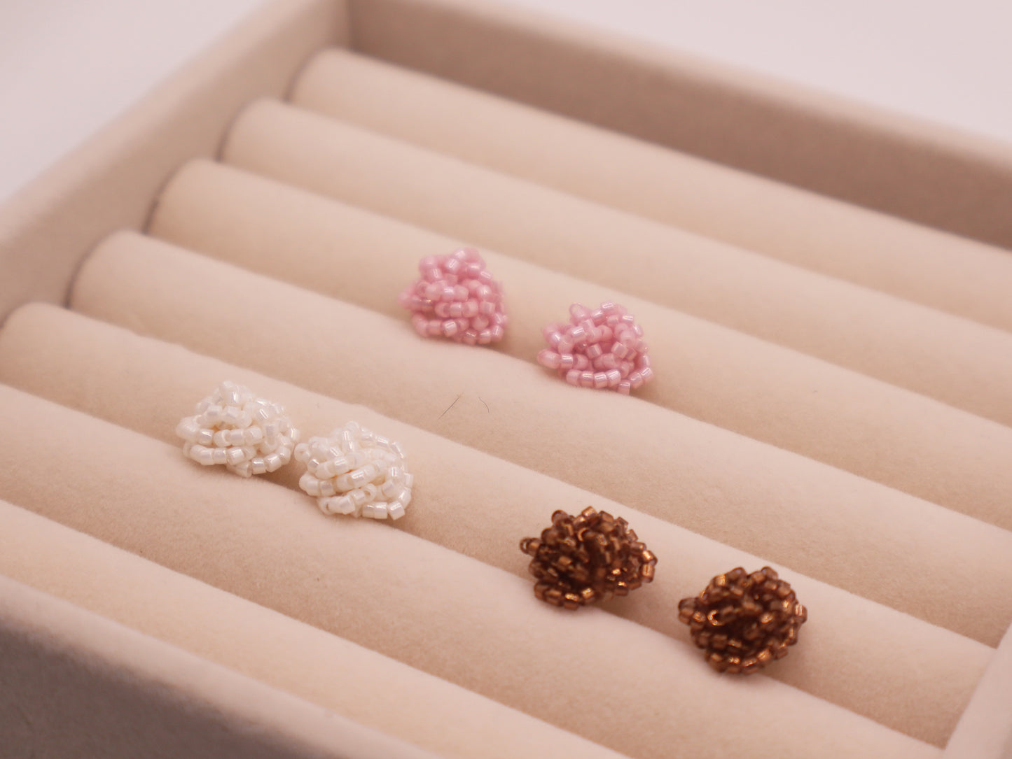 Rosette Studs